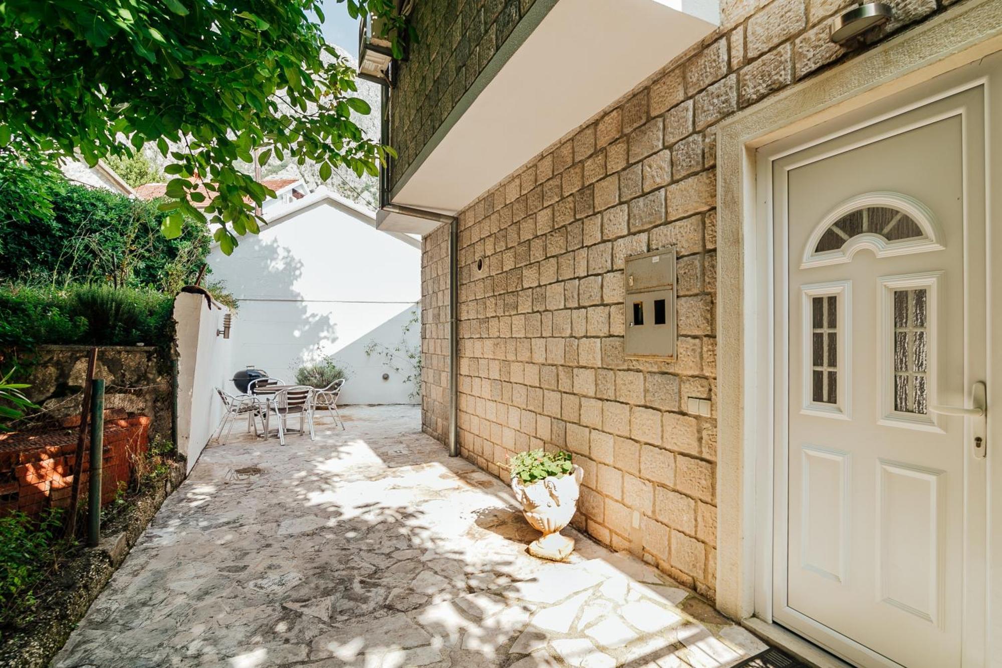 Holiday Home Amanda Hollick Kotor Extérieur photo