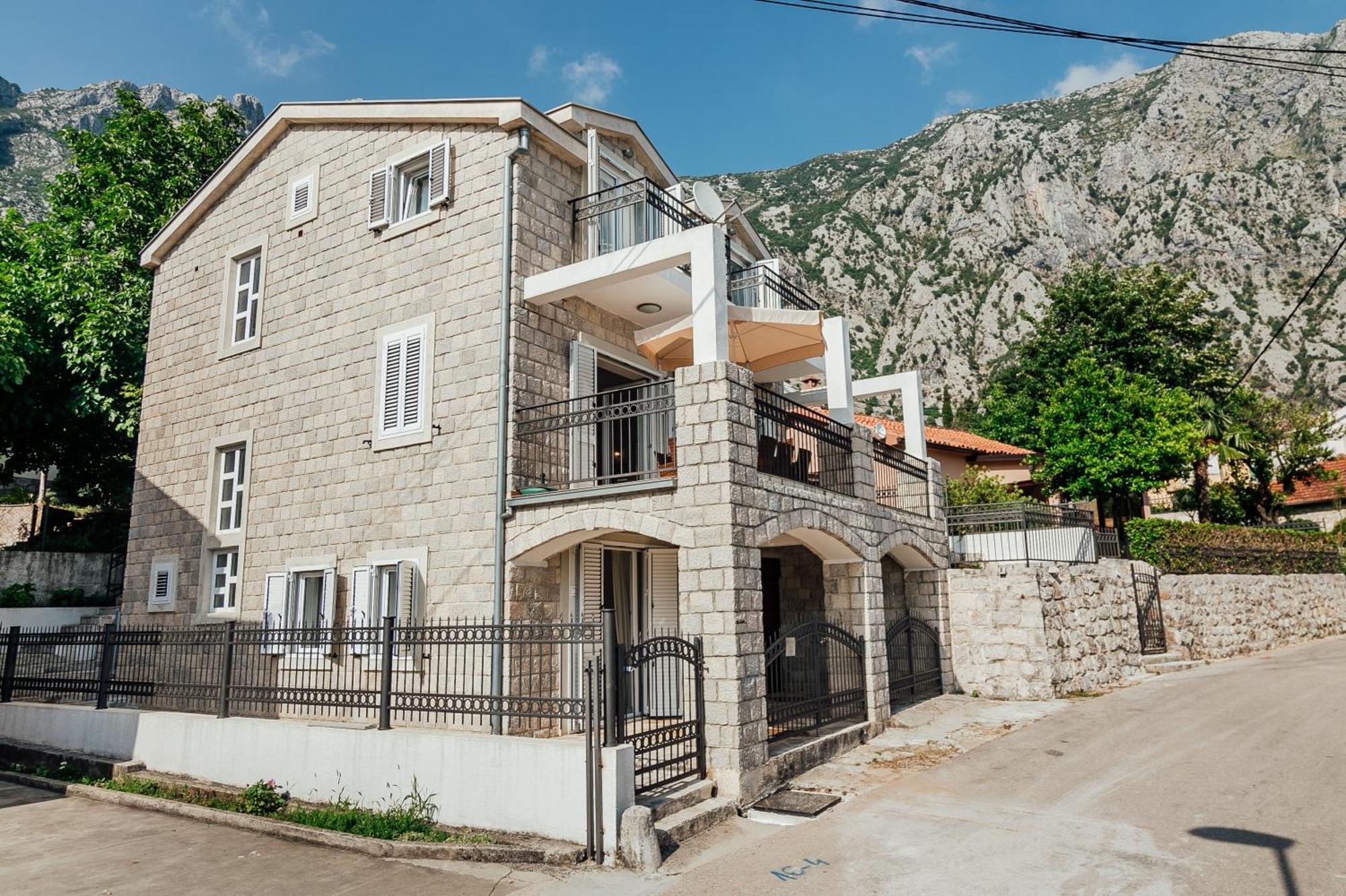 Holiday Home Amanda Hollick Kotor Extérieur photo