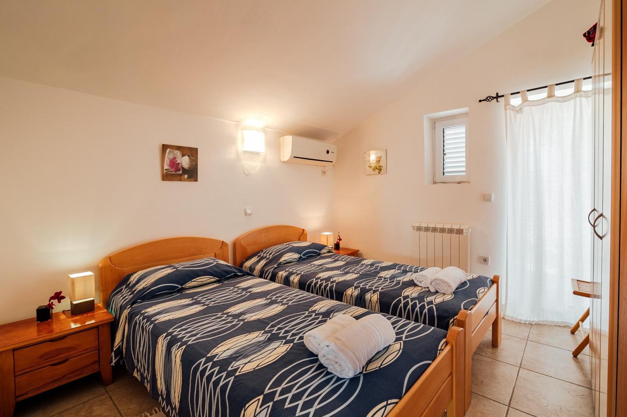Holiday Home Amanda Hollick Kotor Extérieur photo